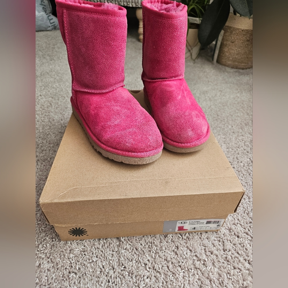 Ugg Serein Suede Sparkle Boots Kids size 4 Pink